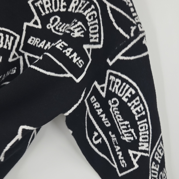 True Religion Jaquard Black and White Logo Sweater NEW Large - Picture 8 of 9